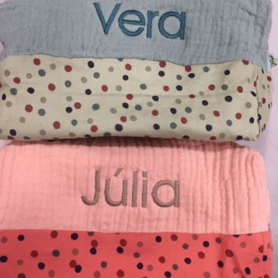 Regalos bordados para bebés