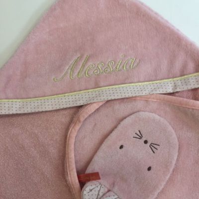 Regalos bordados para bebés