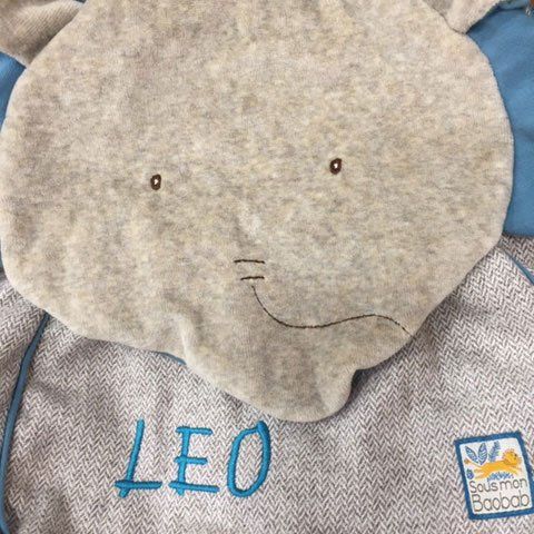 Mochilas bebé bordadas